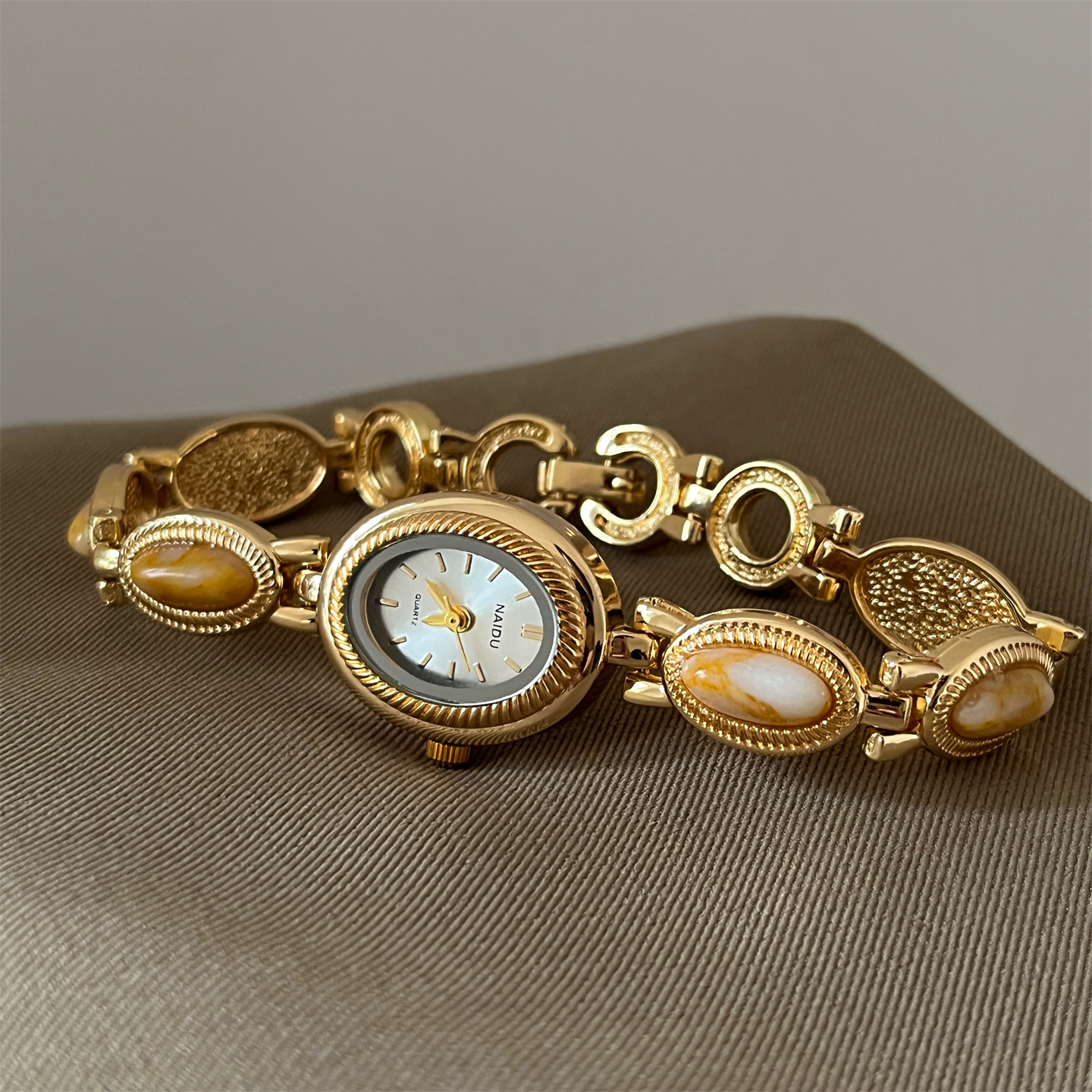 New Vintage Women's Watch with - Vintage Fashion Watches のレビューと価格