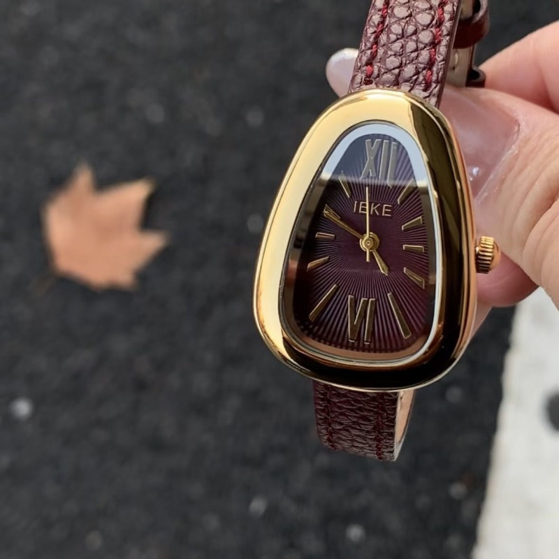 LEKE Ankola Red Vintage Fashio - Vintage Fashion Watches のレビューと価格