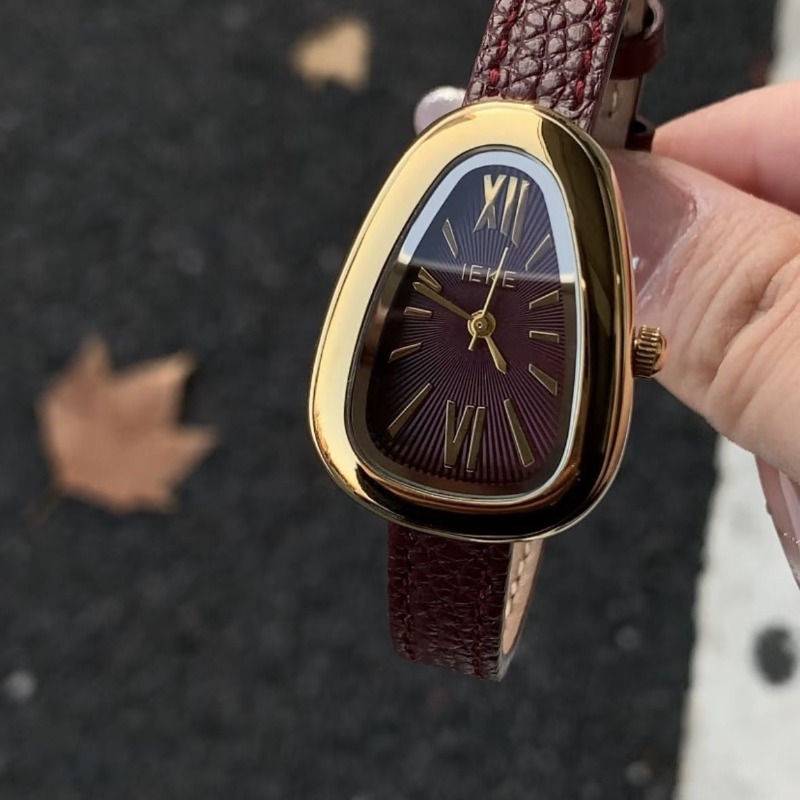 LEKE Ankola Red Vintage Fashio - Vintage Fashion Watches のレビューと価格