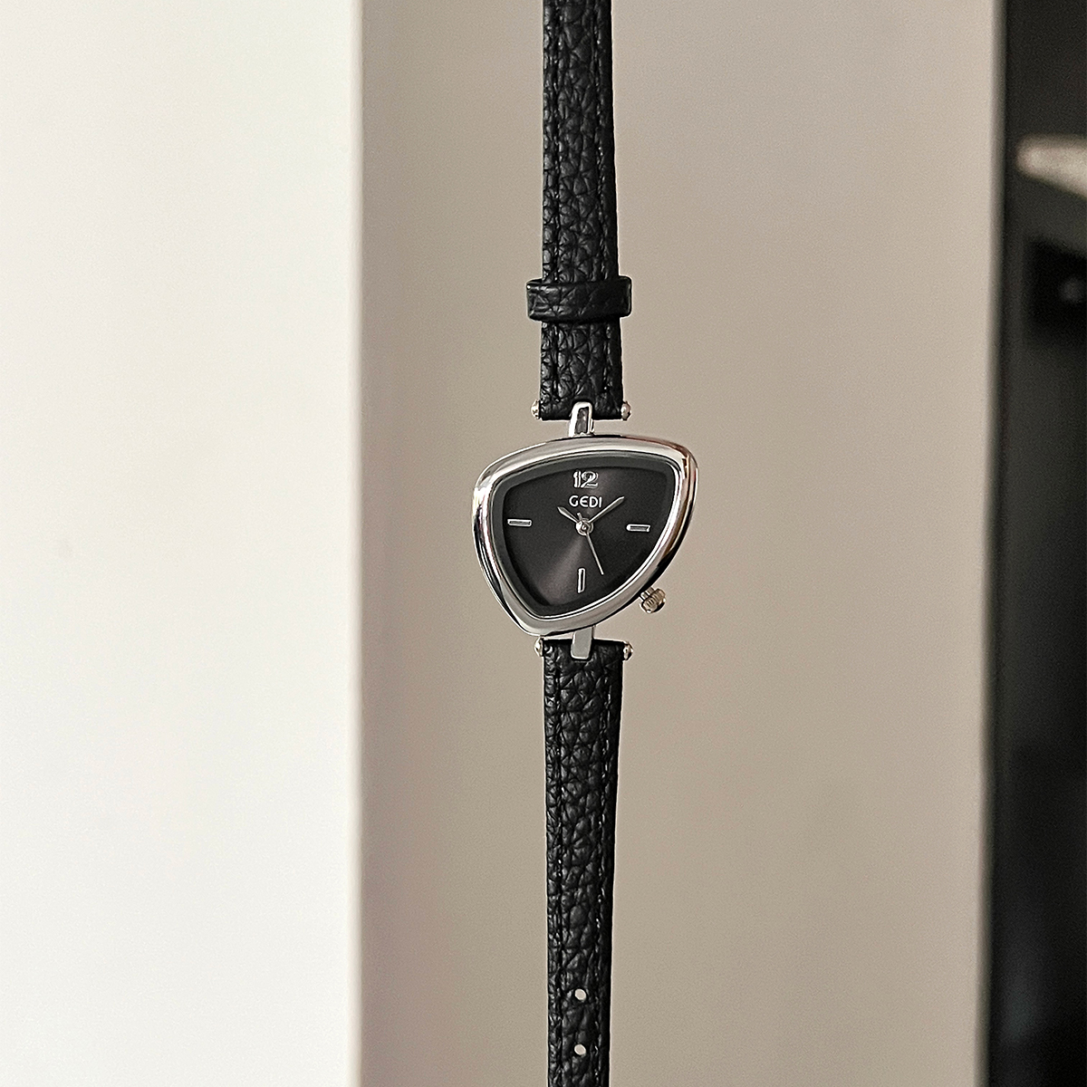 GEDI Vintage Watch Leather Lig - Vintage Fashion Watches のレビューと価格