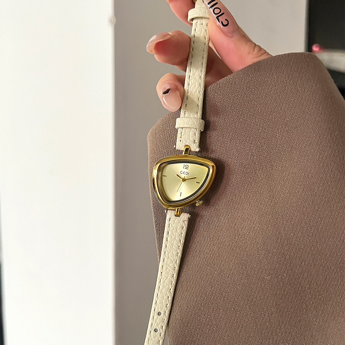 GEDI Vintage Watch Leather Lig - Vintage Fashion Watches のレビューと価格