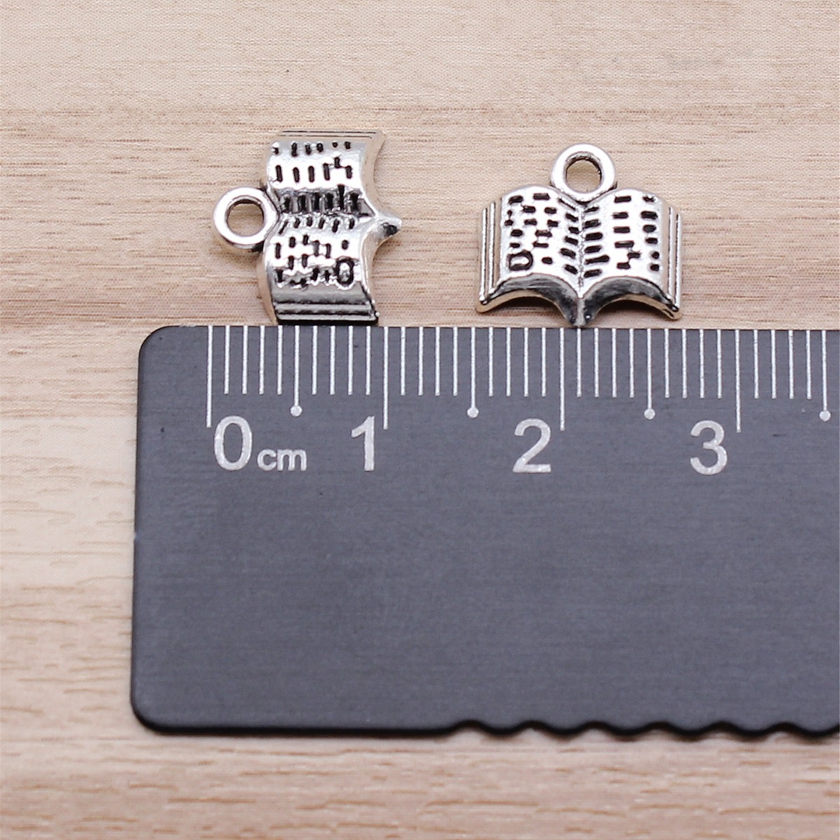 IFOCUS 20pcs/Lot Book Charms F - Vintage Fashion Books のレビューと価格